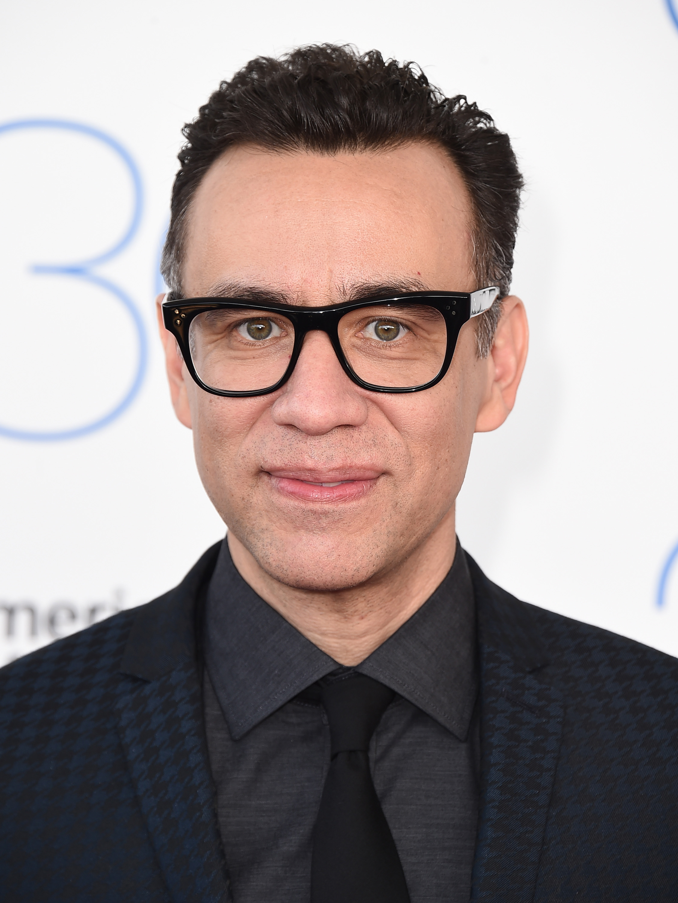 How tall is Fred Armisen?